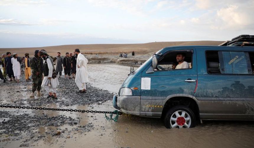 Afganistan'da şiddetli yağışlar ciddi sel felaketlerine neden oldu: 50 kişi hayatını kaybetti!