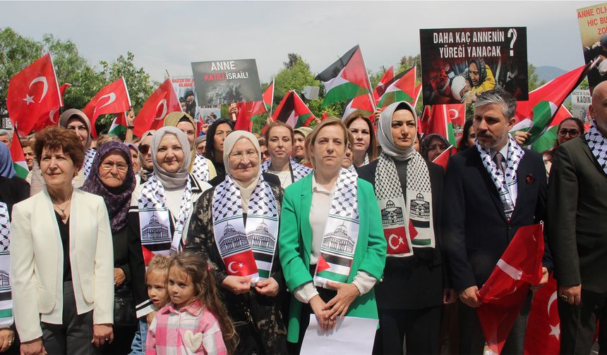 AK Parti İzmir İl Kadın Kolları'ndan İsrail'e tepki!