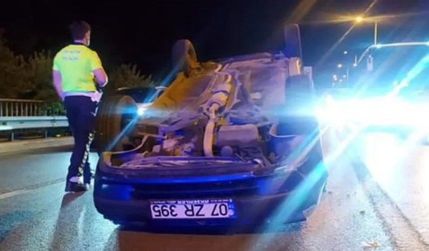 Antalya'da sol şeritten gelen araç aniden önüne kırınca takla attı!