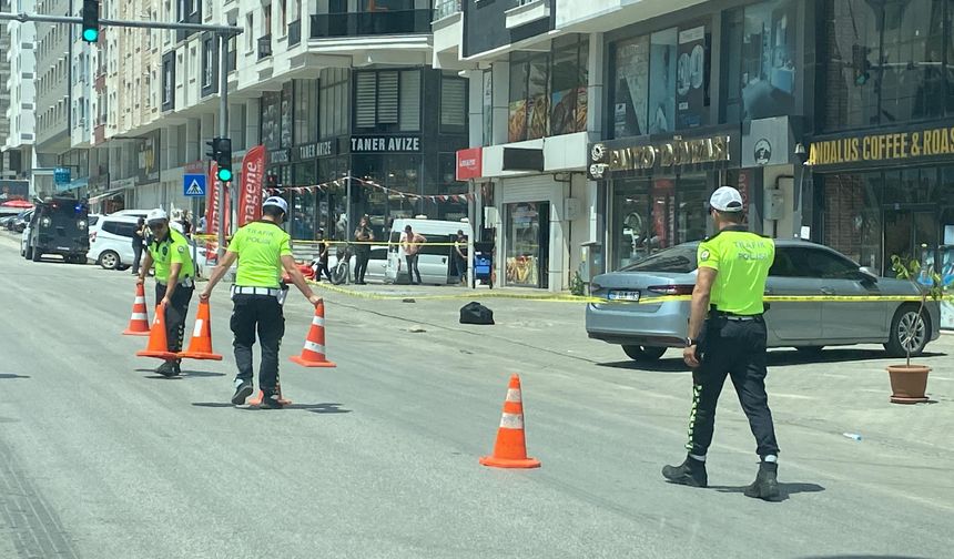 Bitlis'te şüpheli çanta sokağı paniğe boğdu!