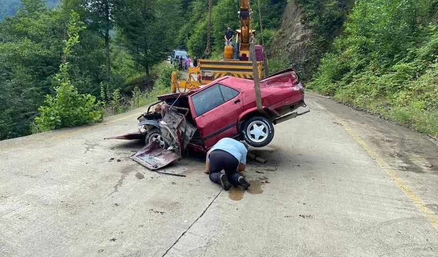 Trabzon'da otomobil dereye uçtu: 19 yaşındaki sürücü öldü!