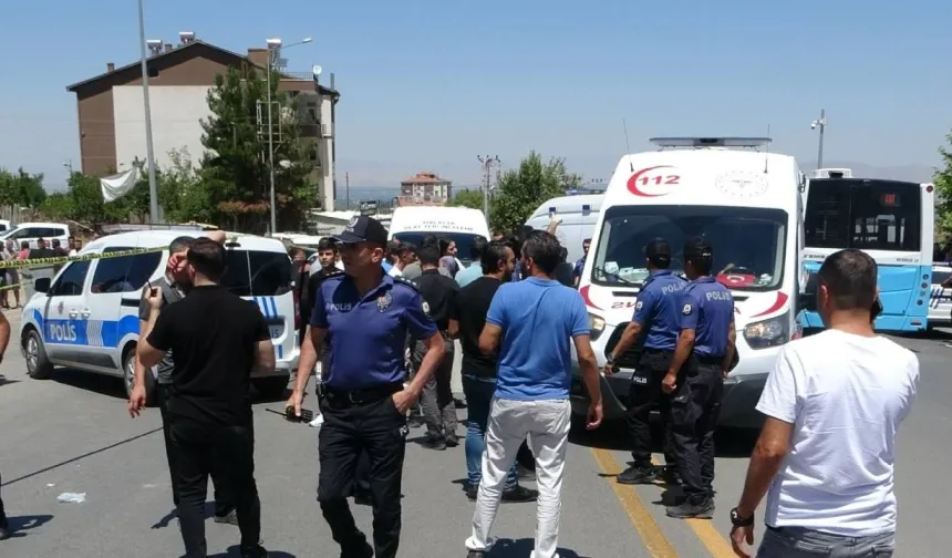 Malatya'da silahlı kavga: 3 Kişinin ölümüne neden olan polis memuru tutuklandı