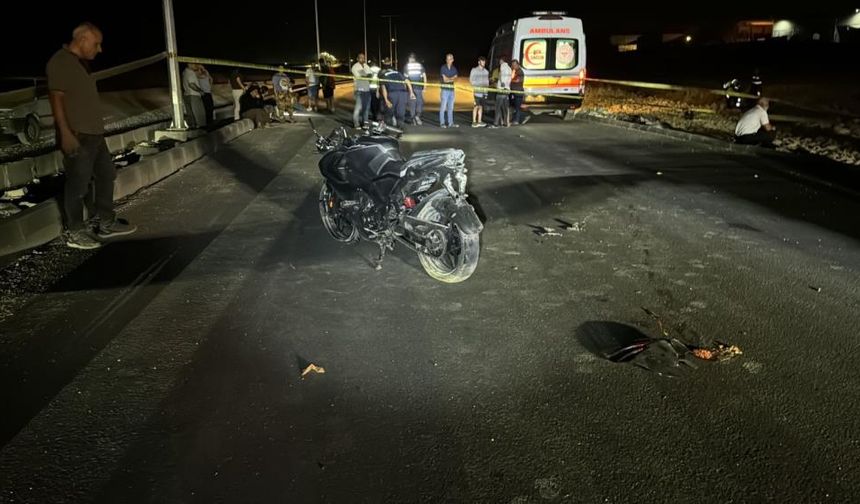 Adıyaman’da direksiyon hakimiyeti kaybeden motosiklet devrildi: 1 ölü!