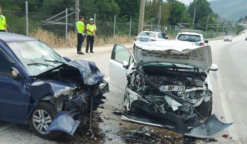 Bilecik'te trafik kazası: 1 ölü, 2 yaralı