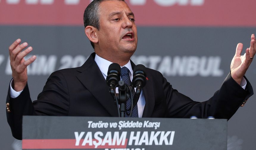 CHP Beşiktaş'ta "Şiddete Karşı Yaşam Hakkı" mitingi düzenledi