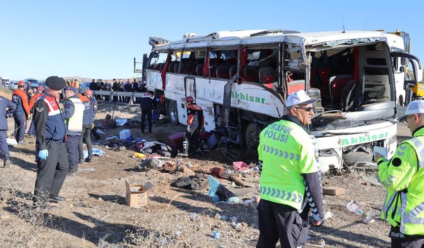 Aksaray'daki tur otobüsü kazasında 6 kişi hayatını kaybetti: Sürücü tutuklandı