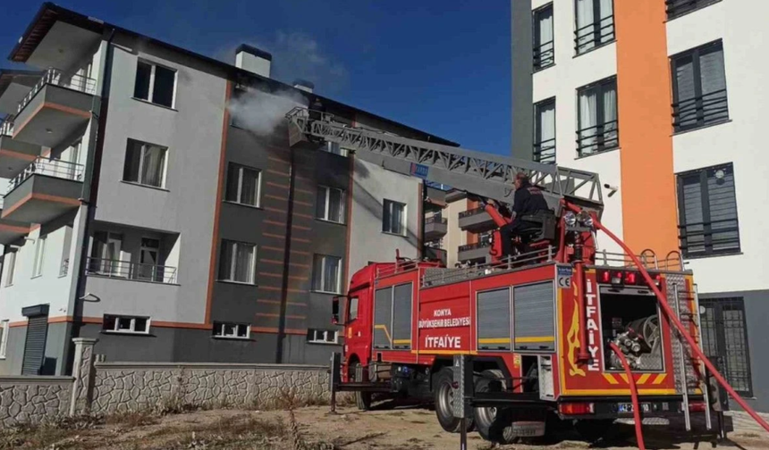 Konya'da apartmanda çıkan yangın paniğe neden oldu