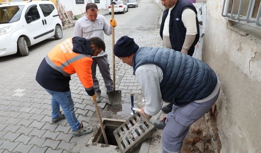 Edremit Belediyesi yağışlara karşı önlem alıyor