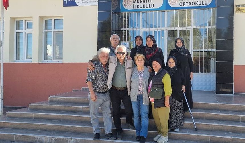 Kütahya'nın Muratlı köyünde 49 yıl sonra duygusal buluşma