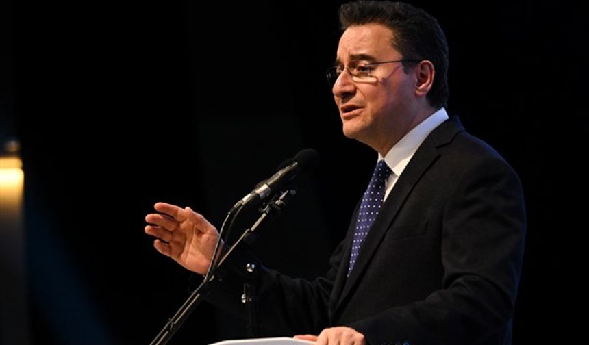 Babacan: Bir avuç insan para kazansın diye milyonlar pahalı konutlarda oturmak zorunda