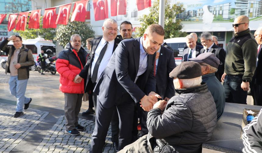 Edremit'te yerel yönetim çalışmalarına Başkan Ahmet Akın'dan destek