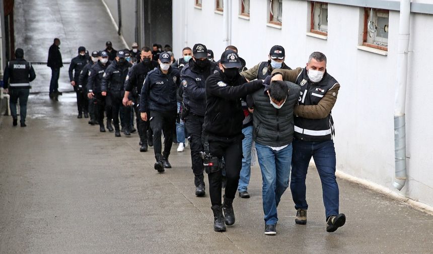 FETÖ'nün finans ayağına yönelik şafak operasyonu: 14 gözaltı