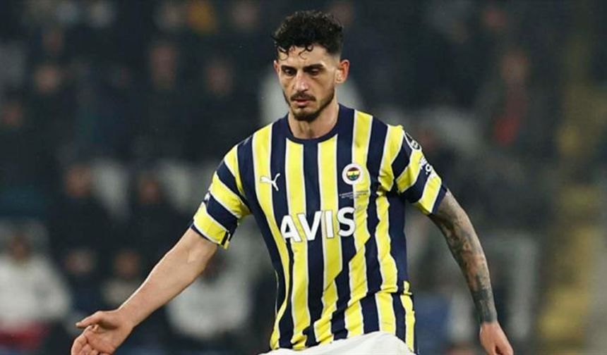 Fenerbahçe taraftarından Samet Akaydin’e tepki