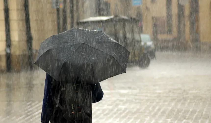 Meteoroloji’den İzmir’e kritik hava durumu uyarısı: Şiddetli sağanak ve fırtına bekleniyor!