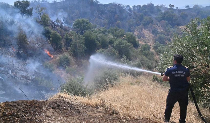 Manisa İtfaiyesi'nden 2024'te 16 bin olaya müdahale