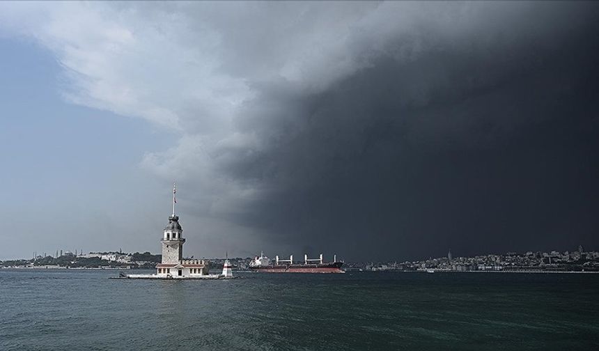 İstanbul'da fırtına alarmı! Bazı seferler iptal edildi