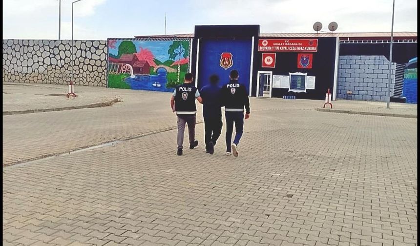 Afyonkarahisar’da dolandırıcı kılık değiştirdi, 6 ay saklandı!
