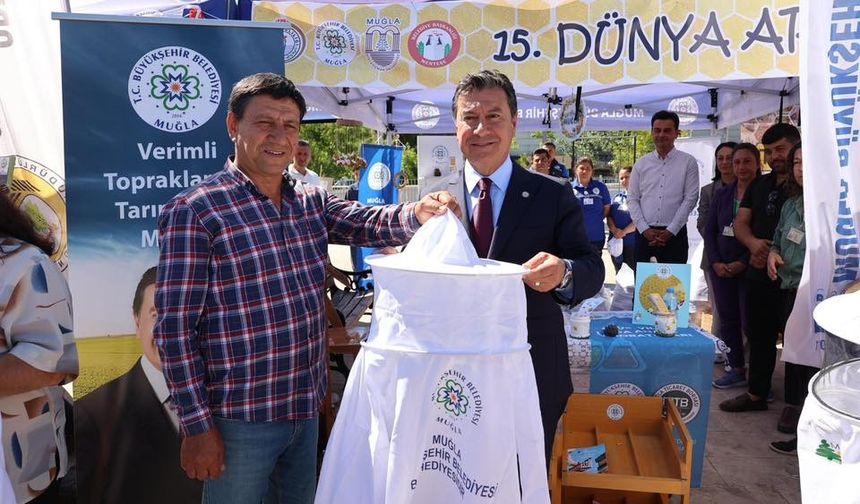 Başkan Aras'tan  Dünya Arıcılık Günü'nde mesaj: "Arılara sahip çıkmak geleceğimize sahip çıkmaktır"