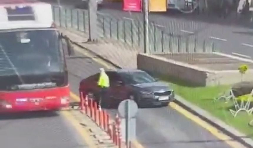CHP otobüsünün sürücüsü kasten öldürmeye teşebbüsle suçlanıyor