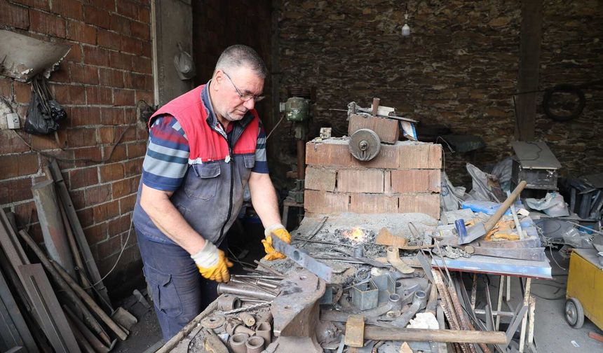 Eski usul demircilik, Aydın ve İzmir’de tarımı şekillendiriyor!