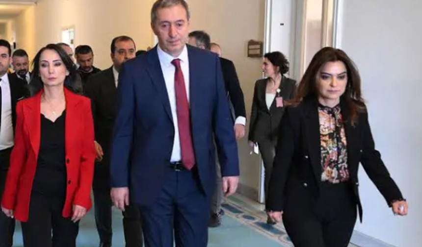 DEM Parti'ye Free İmamoğlu tepkisi: İkili oynuyor