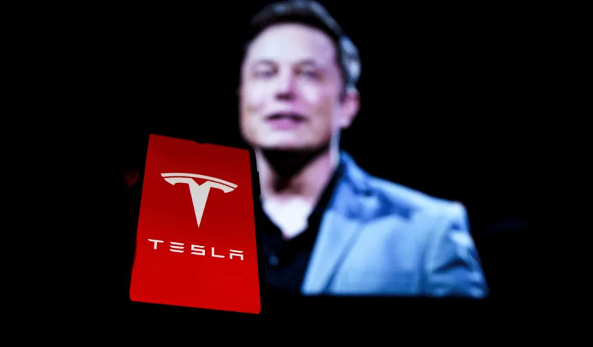 Elon Musk'tan Tesla açıklaması: Görevini bırakacak mı?