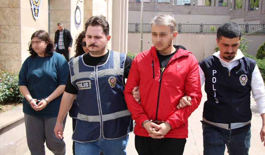 "Hayırsız torun" sözü az kalır: Dedenin milyonluk kasasını soyup dereye attılar!