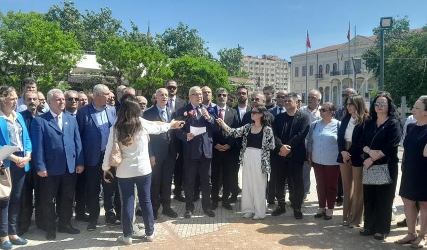 İzmir’de Türkçülük yürüyüşü karıştı, Zafer Partisi İzmir'den açıklama: “Kardeşliğimiz hedef alınıyor!"