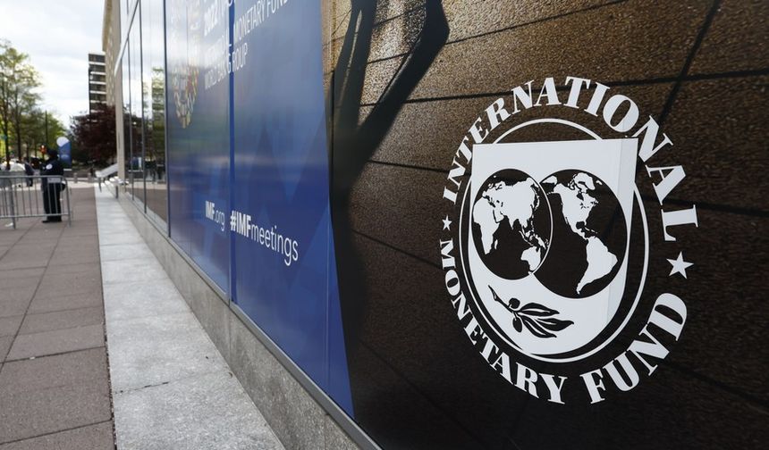 IMF keseyi açtı: Pakistan'a çifte destek!