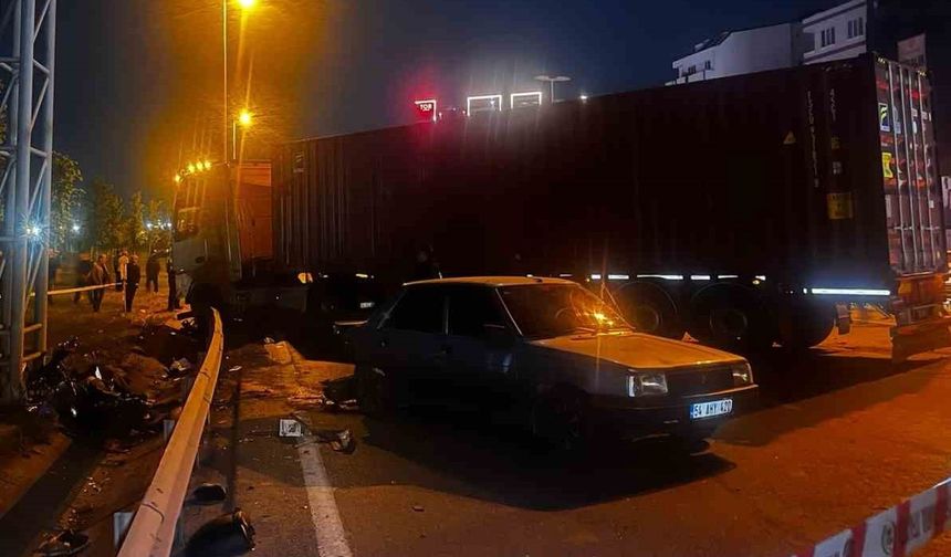 Tır kontrolden çıkıp motosiklete çarptı: 1 ölü, 2 yaralı!