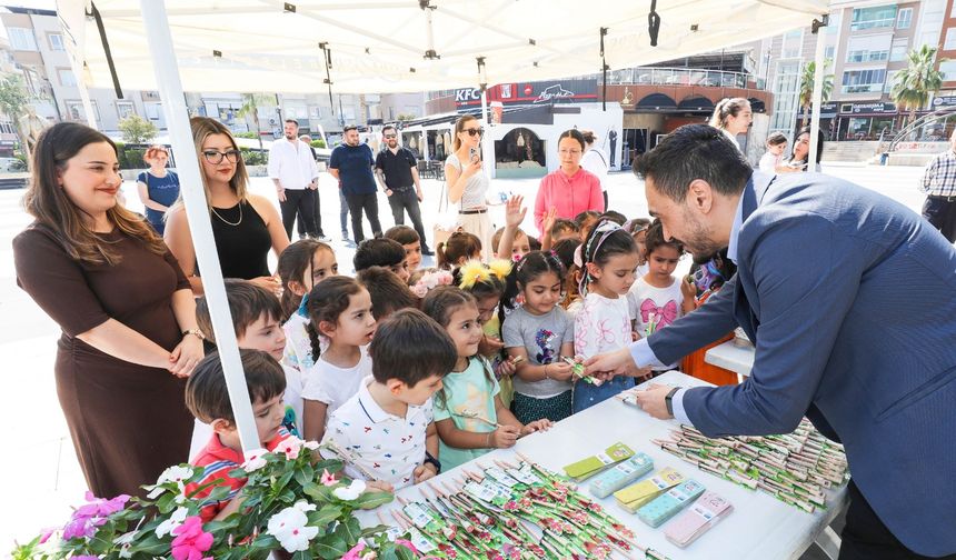 İzmir Narlıdere'den çevreye duyarlı nesillere destek!