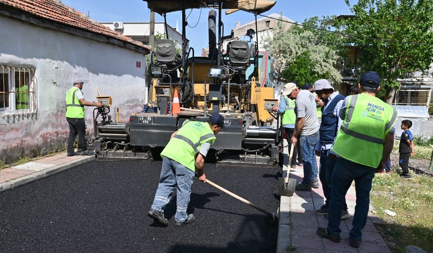Manisa'da 40 yıllık yol çilesi bitti: Yılların asfalt sorununa büyükşehirden çözüm!