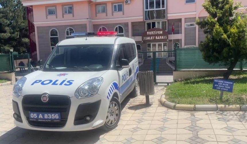 "Oğlumdan şikayetçi değilim" dedi, 1 dakika sonra öldürüldü!