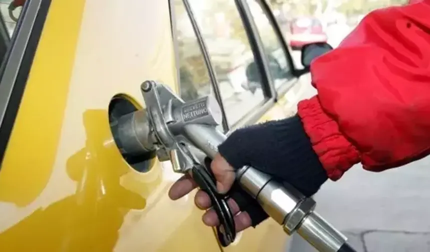 Otogaza indirim: Gece yarısından itibaren tabelalara yansıyacak!