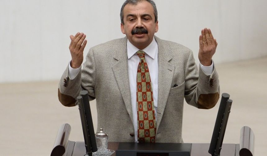 CHP'li eski vekilden, Sırrı Süreyya Önder hakkında şok iddia: "Solcu değildi, Nurcu'ydu!"