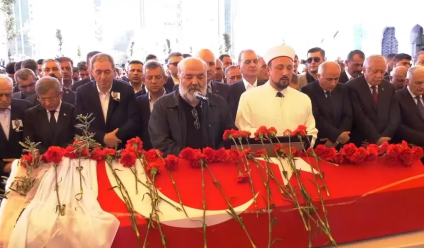 Sırrı Süreyya Önder'in cenaze namazını kıldıran İhsan Eliaçık'tan flaş açıklamalar!