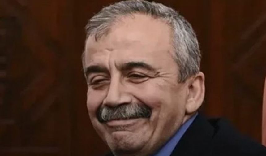 Sırrı Süreyya Önder'in vasiyetini yazar Tarık Tufan açıkladı