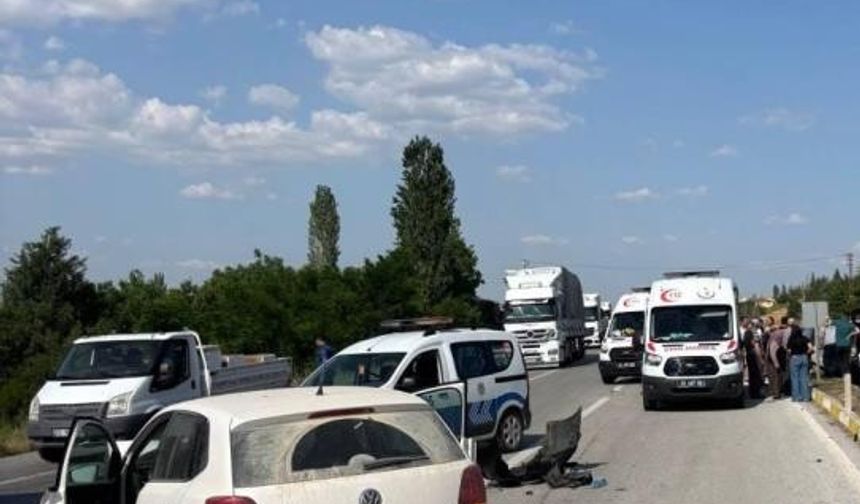 Afyonkarahisar'da feci kaza: 1 ölü, 3 yaralı!