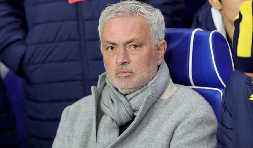 Mourinho kararını verdi: Fenerbahçeli eski futbolcular gündeme geldi!