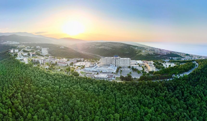 OMÜ’ye YÖKAK’tan 5 yıllık tam akreditasyon