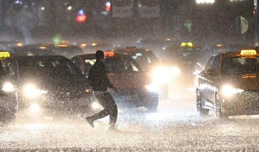Ankara’da sağanak ve fırtına etkili oldu!