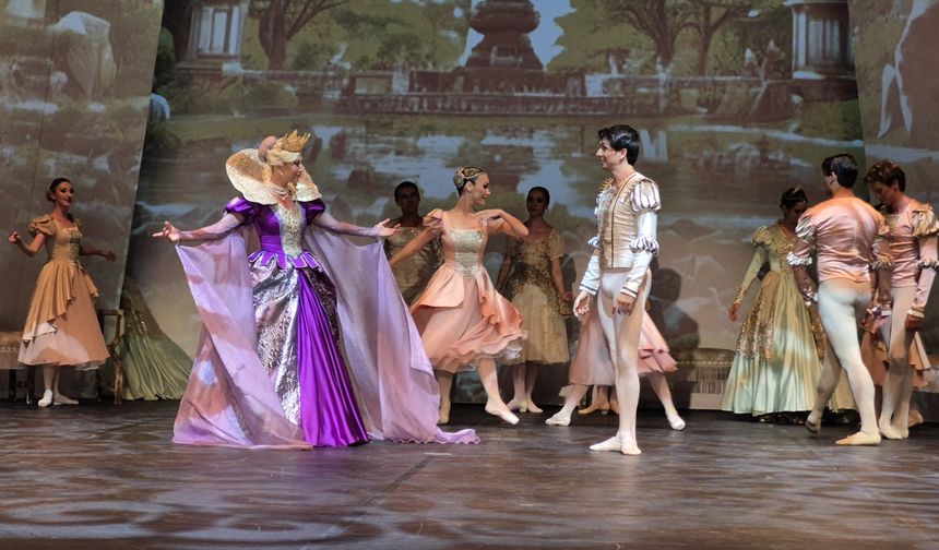 Uluslararası Bodrum Bale Festivali “Kuğu Gölü” ile açıldı
