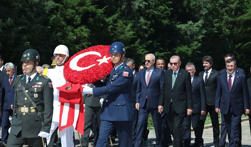 30 Ağustos’un 103. yılında Cumhurbaşkanı Erdoğan Anıtkabir’de