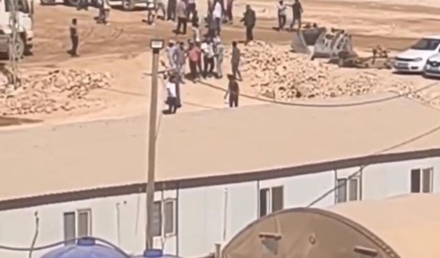 İnşaat şantiyesinde işçiler birbirine girdi!