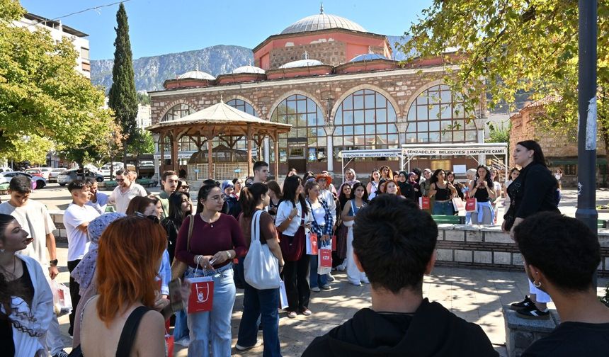 Öğrencilerin en sevdiği şehirler belli oldu: Bu üçlüden vazgeçemiyorlar
