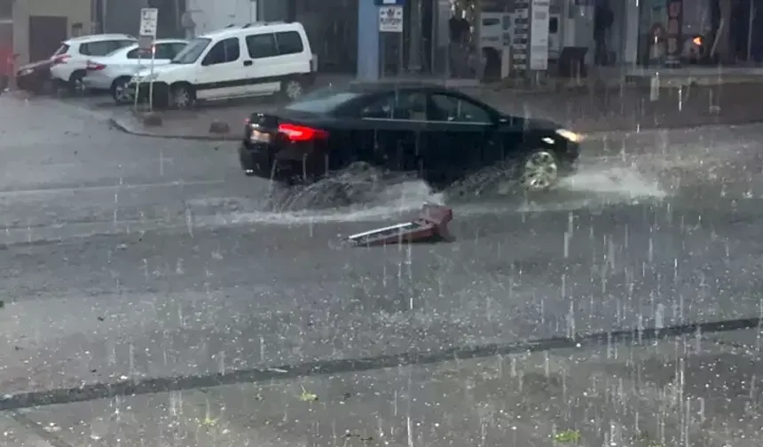 Antalya’da sağanak ve dolu etkili oldu!