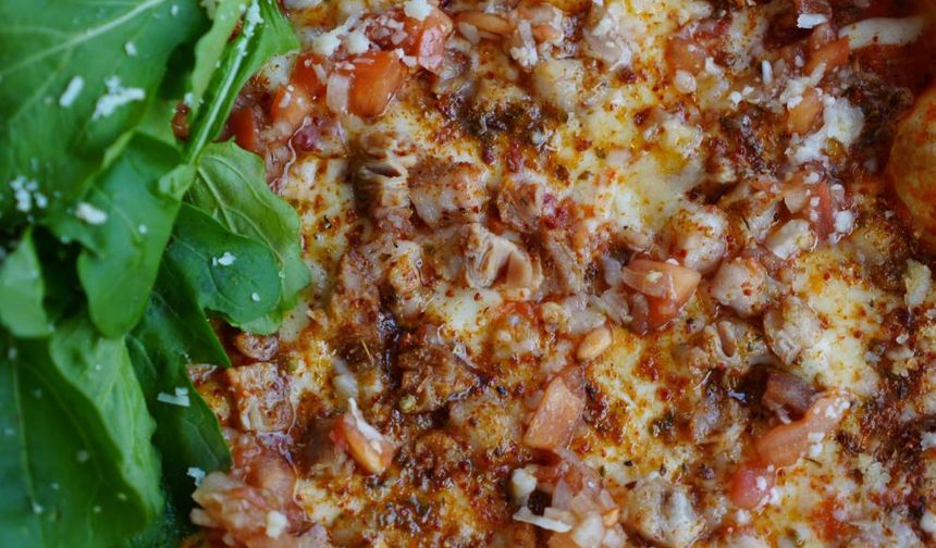 Türk lezzeti İtalyan pizzasında! Kokoreçli pizza şaşırtıyor