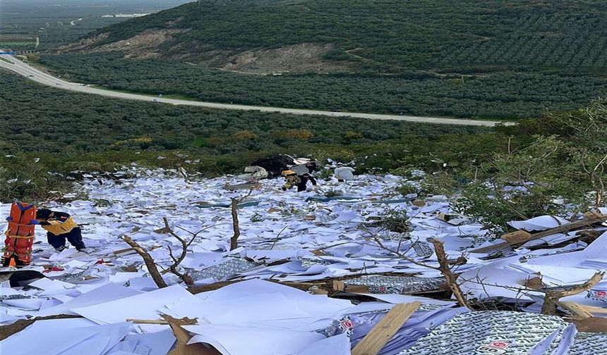 Bursa'da TIR uçuruma yuvarlandı: Ölüler var!