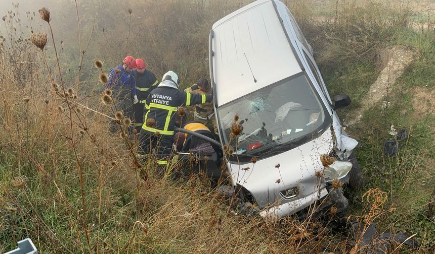 Kütahya’da kontrolden çıkan araç kanala uçtu