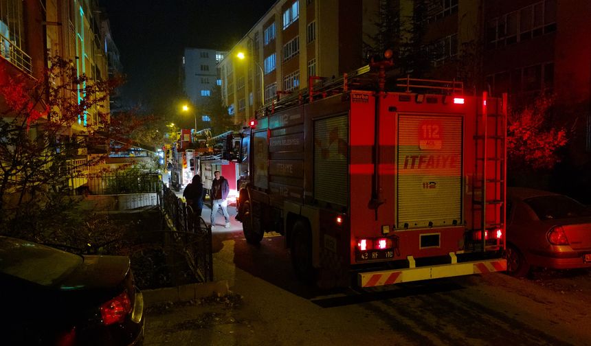 Kütahya'da 5 katlı binada korkutan yangın!